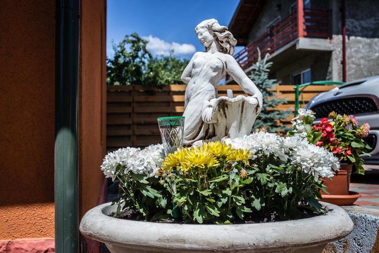 Cleopatra Residence Jászvásár Kültér fotó